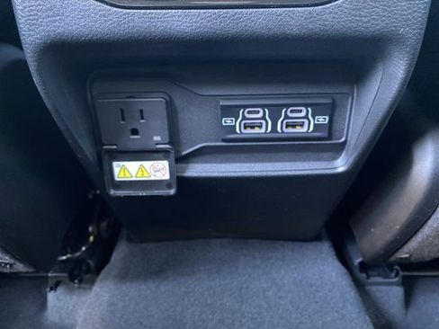 Used 2023 Jeep Grand Cherokee Overland w/ Luxury Tech Group IV image 15