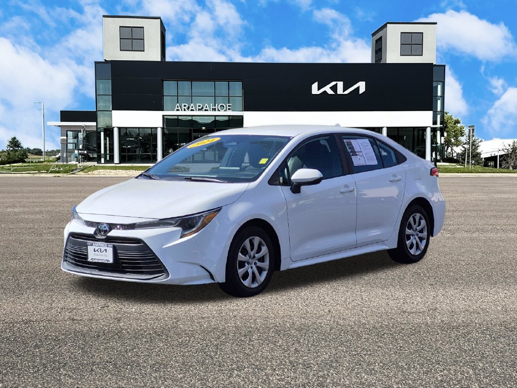 Used 2024 Toyota Corolla LE FWD image 4