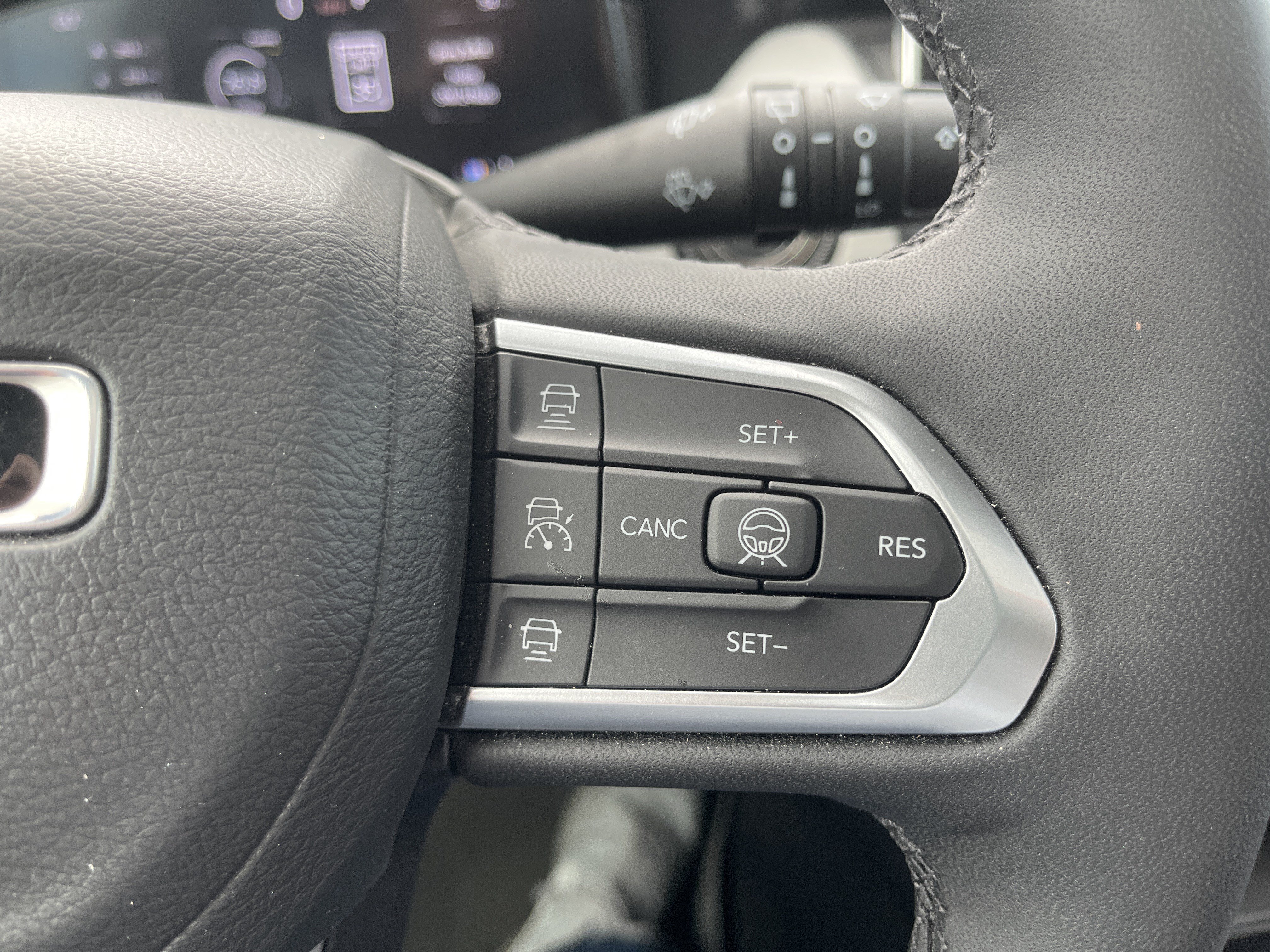 Used 2024 Jeep Compass Limited w/ Elite Group AWD/4WD image 12
