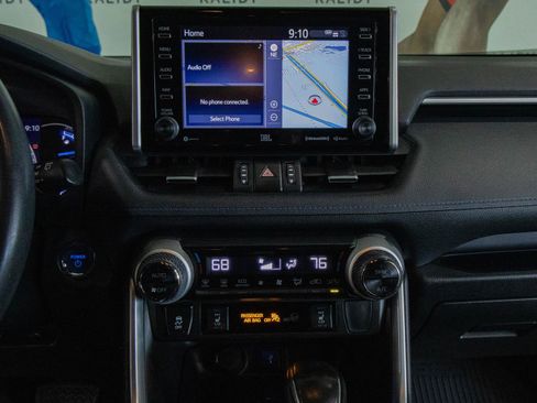 Used 2021 Toyota RAV4 XSE image 4