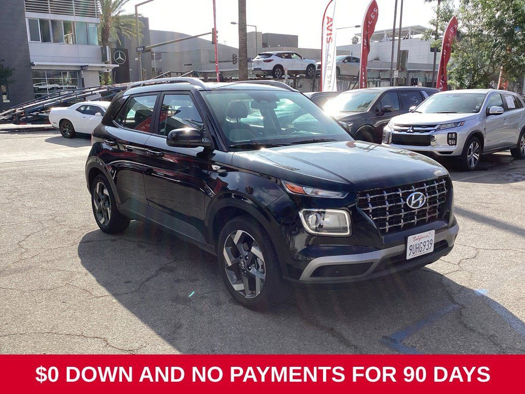 Used 2025 Hyundai Venue SEL FWD image 3