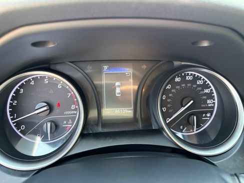 Used 2023 Toyota Camry SE FWD image 9