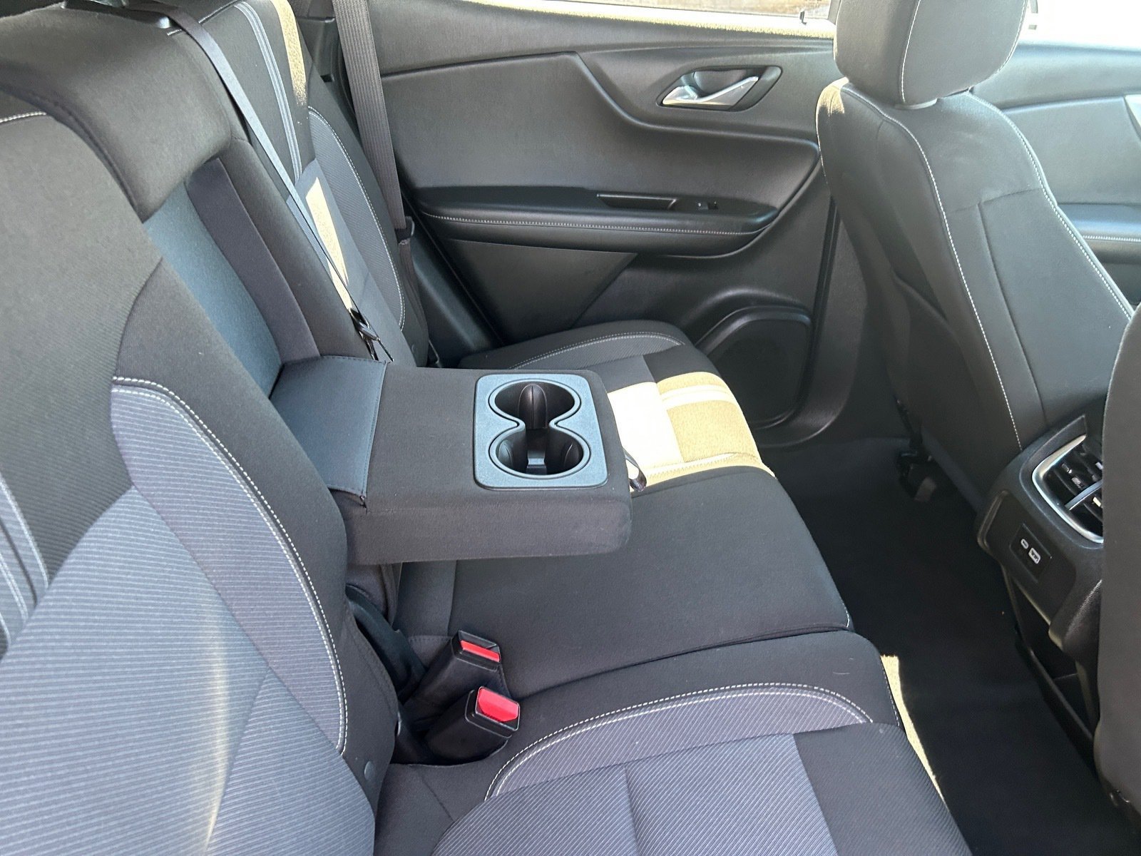 Used 2025 Chevrolet Blazer LT FWD image 14