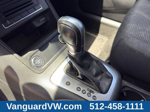 Used 2018 Volkswagen Tiguan Limited FWD image 17