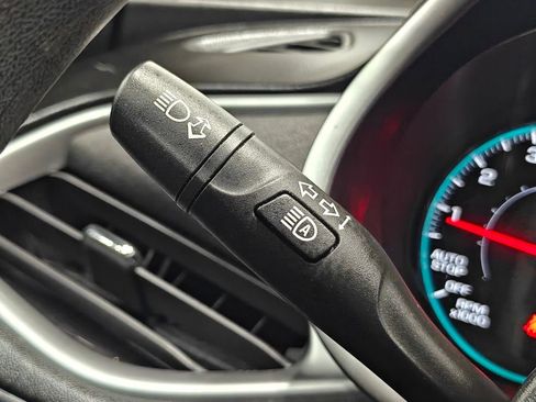 Used 2023 Chevrolet Malibu LS image 37