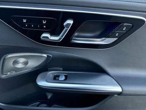 Used 2025 Mercedes-Benz C 300 Sedan image 21