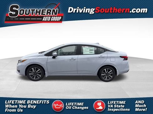 New 2025 Nissan Versa SV w/ Trunk Package image 1