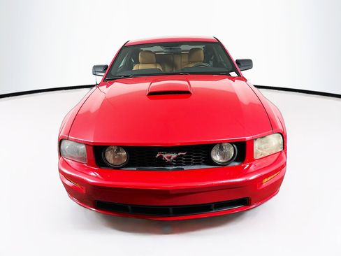 Used 2009 Ford Mustang GT Premium image 2