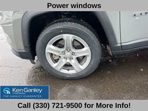Used 2023 Jeep Compass Latitude image 16