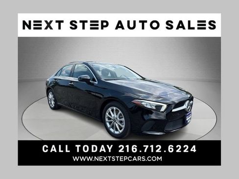 Used 2019 Mercedes-Benz A 220 4MATIC image 1