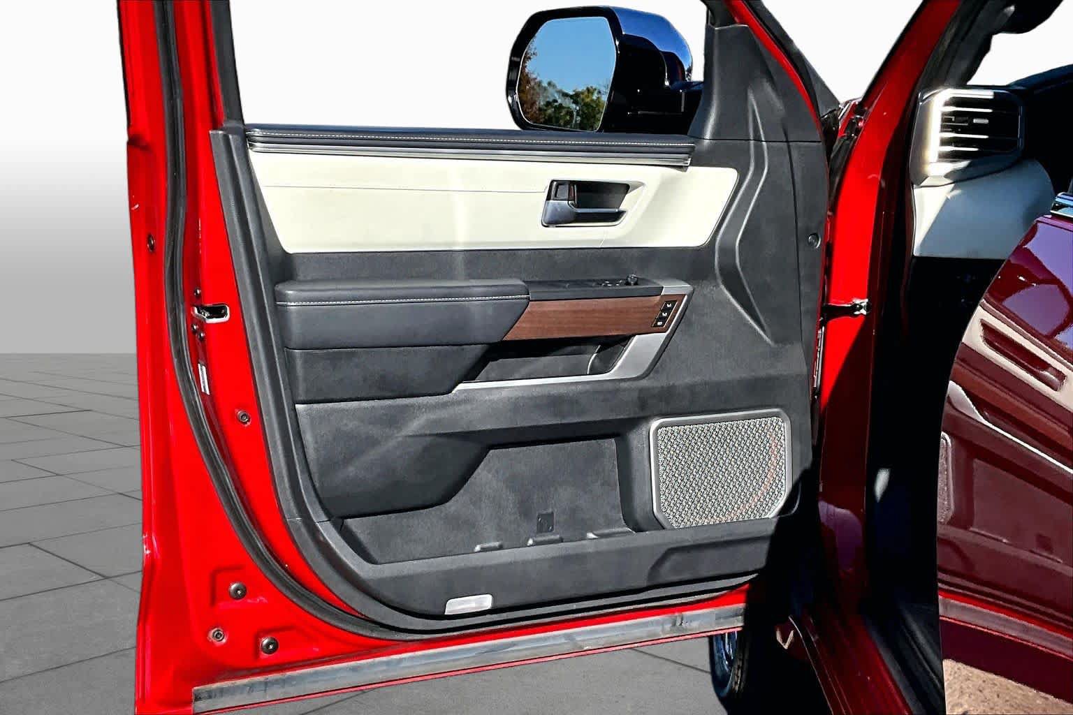 Certified 2025 Toyota Tundra Capstone AWD/4WD image 21