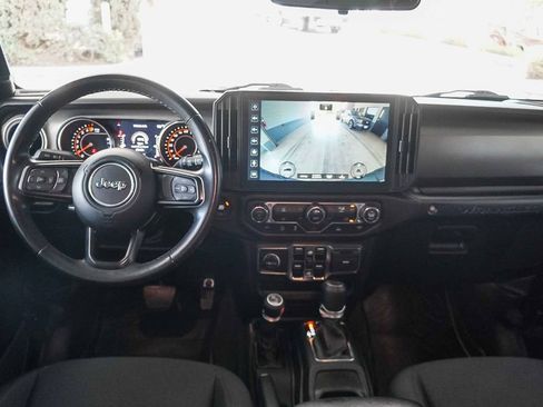 Used 2022 Jeep Wrangler Unlimited Sport AWD/4WD image 12