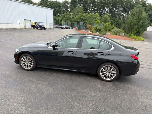Used 2024 BMW 330i xDrive Sedan w/ Premium Package AWD/4WD image 9