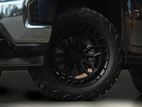 Used 2020 Chevrolet Silverado 1500 LT w/ All-Star Edition AWD/4WD image 3