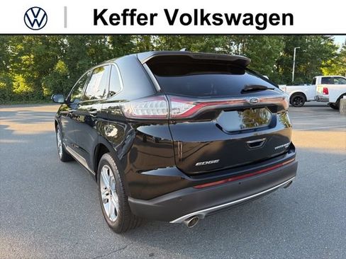 Used 2018 Ford Edge Titanium AWD/4WD image 3