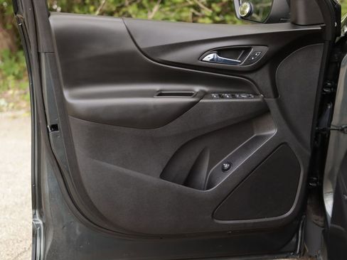 Used 2020 Chevrolet Equinox LT FWD image 22