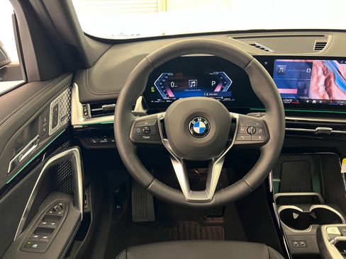 Used 2025 BMW X1 xDrive28i w/ Convenience Package AWD/4WD image 17