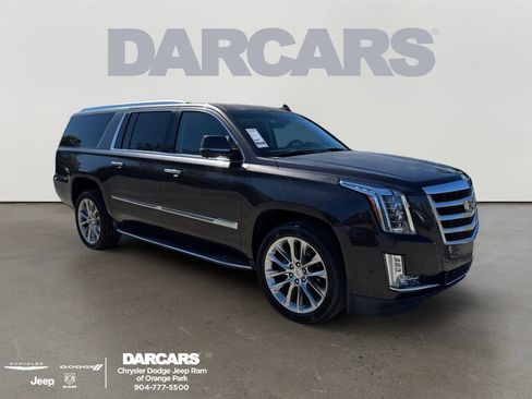 Used 2017 Cadillac Escalade ESV Luxury image 1