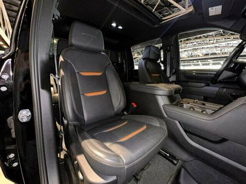Used 2024 GMC Sierra 2500 AT4 w/ AT4 Premium Plus Package AWD/4WD image 30