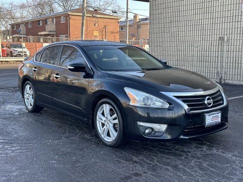 Used 2013 Nissan Altima 3.5 SL w/ Technology Pkg image 3