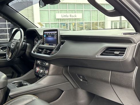 Used 2021 GMC Yukon AT4 w/ AT4 Premium Package image 21