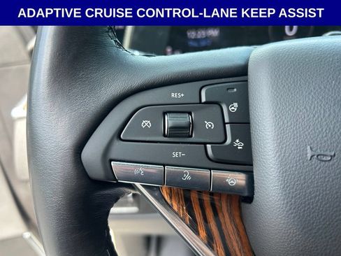 Used 2024 Cadillac Escalade Premium Luxury w/ Performance Package AWD/4WD image 17