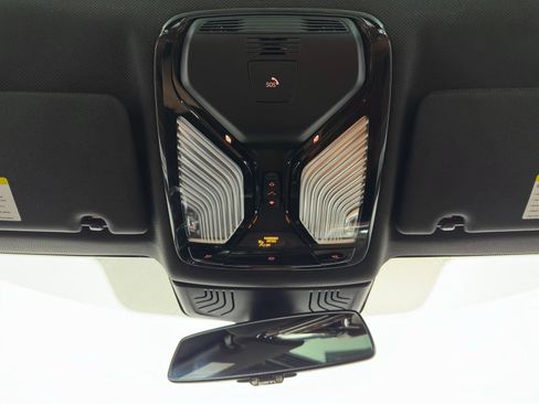 Used 2019 BMW 530i xDrive w/ Convenience Package AWD/4WD image 38
