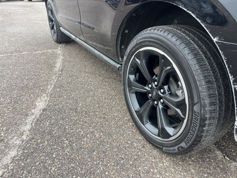 Certified 2022 Ford Expedition Limited image 29