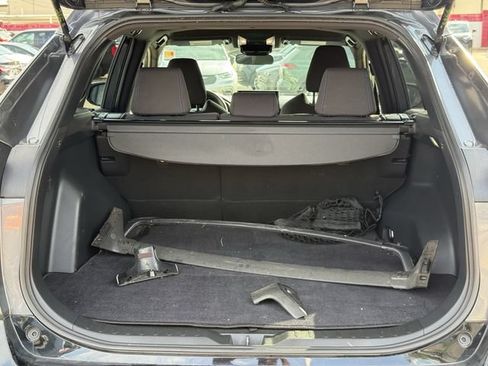 Used 2022 Toyota RAV4 SE AWD/4WD image 32