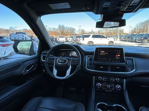 Certified 2023 GMC Yukon SLT w/ SLT Luxury Package image 27