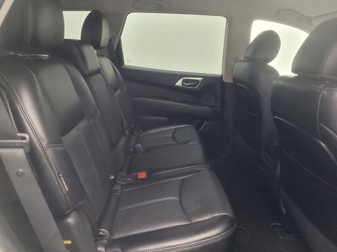 Used 2020 Nissan Pathfinder SL FWD image 19