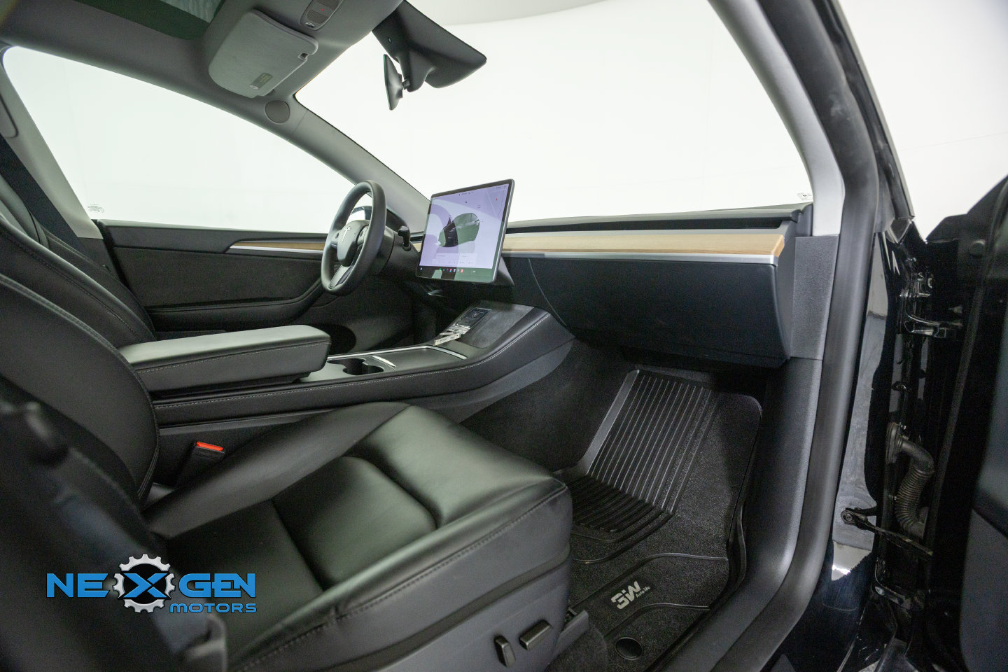 Used 2024 Tesla Model Y Performance AWD/4WD image 40