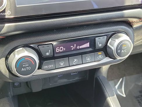 Used 2024 Nissan Versa SR FWD image 30