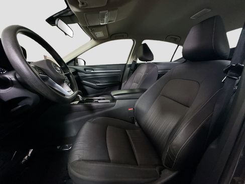 Used 2022 Nissan Altima 2.5 SV FWD image 22