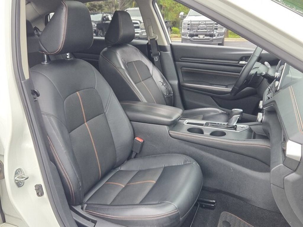 Used 2021 Nissan Altima 2.5 SR w/ SR Premium Package FWD image 19