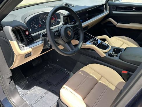 New 2026 Porsche Cayenne Coupe AWD/4WD image 11