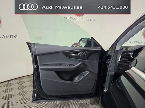 Used 2023 Audi Q8 Premium w/ Convenience Package AWD/4WD image 12