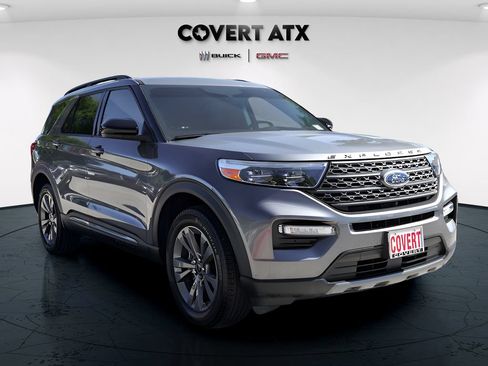 Used 2022 Ford Explorer XLT w/ Equipment Group 202A AWD/4WD image 9