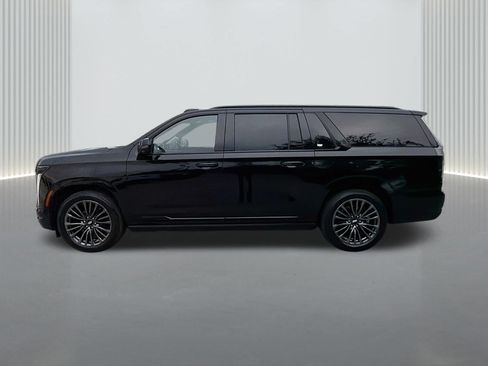 Used 2025 Cadillac Escalade ESV Sport Platinum AWD/4WD image 2