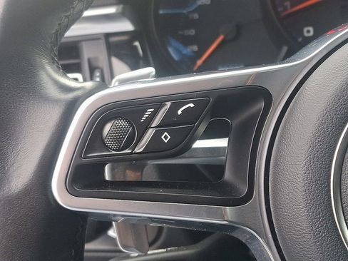 Used 2021 Porsche Macan image 23