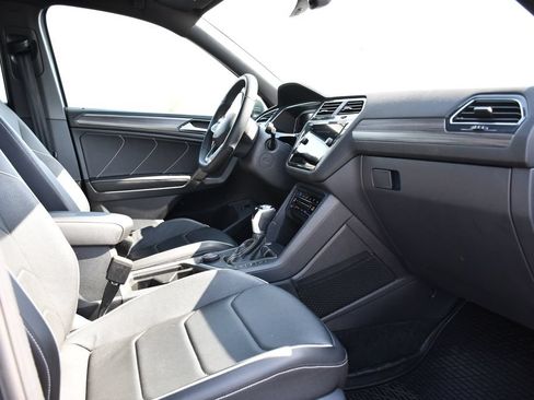 Used 2022 Volkswagen Tiguan SEL R-Line AWD/4WD image 35
