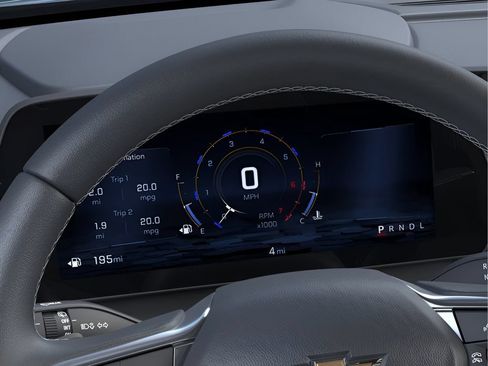 Used 2025 Chevrolet Traverse LT FWD image 18