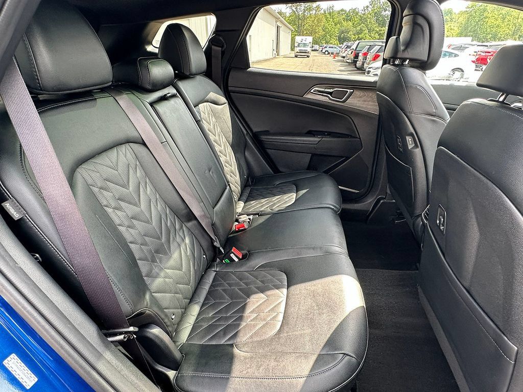 Used 2025 Kia Sportage X-Line w/ Premium Package AWD/4WD image 25