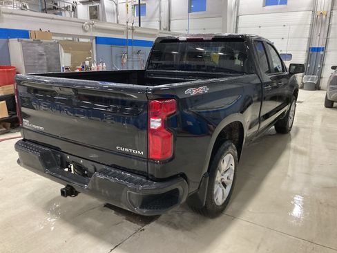Used 2021 Chevrolet Silverado 1500 Custom w/ Safety Confidence Package AWD/4WD image 7