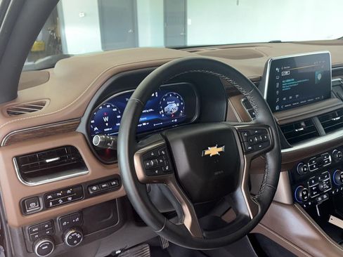 Used 2023 Chevrolet Tahoe High Country AWD/4WD image 13