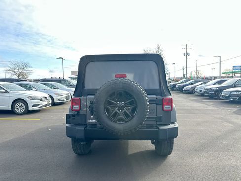 Used 2017 Jeep Wrangler Unlimited Sport image 12