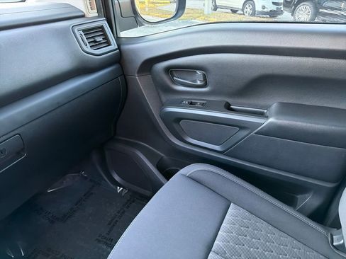 Used 2022 Nissan Titan S image 26