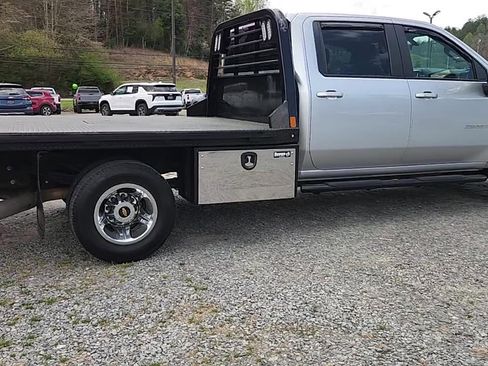 Used 2022 Chevrolet Silverado 3500 LT w/ Convenience Package AWD/4WD image 7