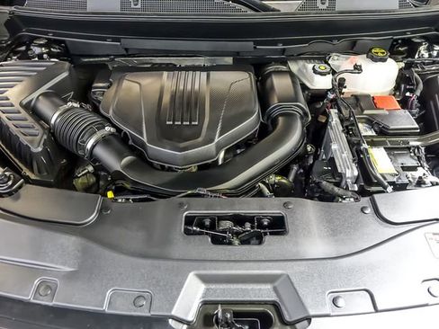 Certified 2025 GMC Acadia Elevation image 36