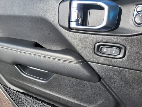 Used 2023 Jeep Wrangler Unlimited Sahara w/ Cold Weather Group image 7